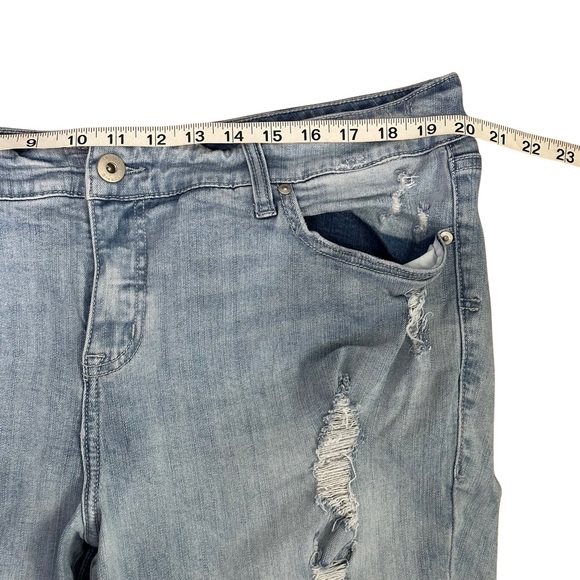 Torrid Boyfriend Jeans Distressed Ripped Women's Size 20 - Picture 6 of 8